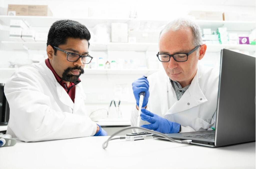 Dr Rahul Rane (left) and Dr Tom Walsh will sequence hundreds of genomes for the Australian Pest Genome Project. Picture via CSIRO