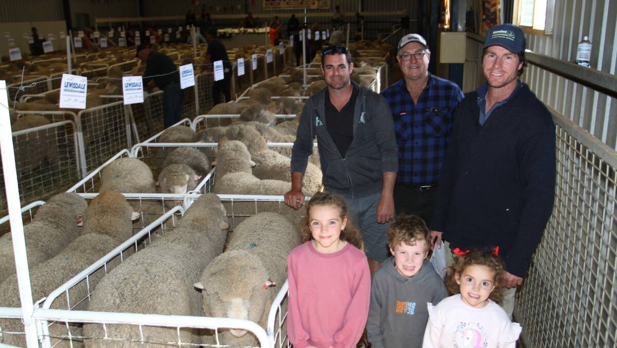 Long-term Lewisdale clients of more than 45 years Jay (left), Charlie and Kyle Della Vedova, Kumbooran Plains, Mount Walker, with Hailey, Jack and Abbie Della Vedova. Kumbooran Plains, purchased 11 rams costing from $2000-$3600 for an average of $2845.