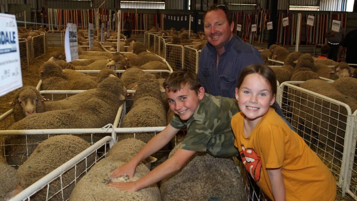 Buyer Brett Tyson, LJ & CJ Tyson, Kulin, with his children Toby and Sophie before the Lewisdale sale where the Tyson family purchased 14 rams for a $2350 average and to a $3000 top price.