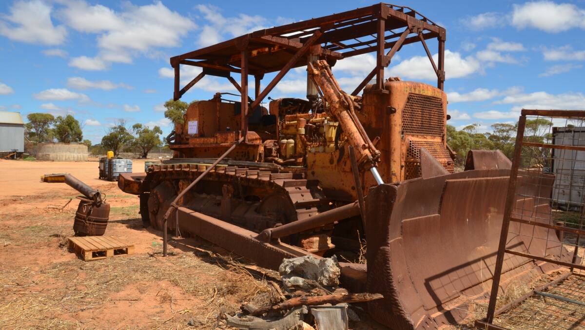 This ancient Caterpillar D8 bulldozer had done a lot of work judging by the patch panels welded on the blade and it was no longer running, but competing bidders pushed the price up from $500 to $1100, with Alan Wills, Westonia, the eventual buyer.