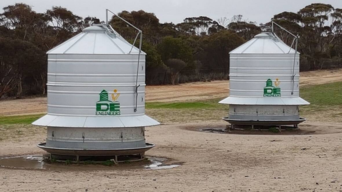  DE Engineers' round feeders feature a unique 'lick-style' feed ring, to stop sheep over-feeding.