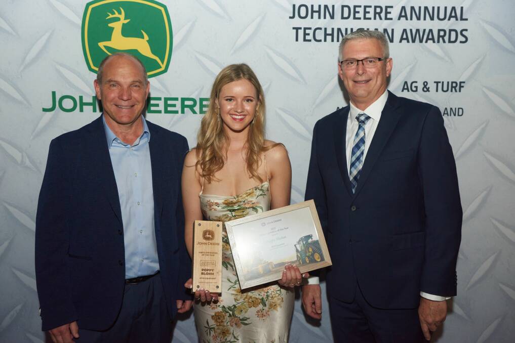 Poppy Blohm, AFGRI Equipment Narrogin wins John Deere award