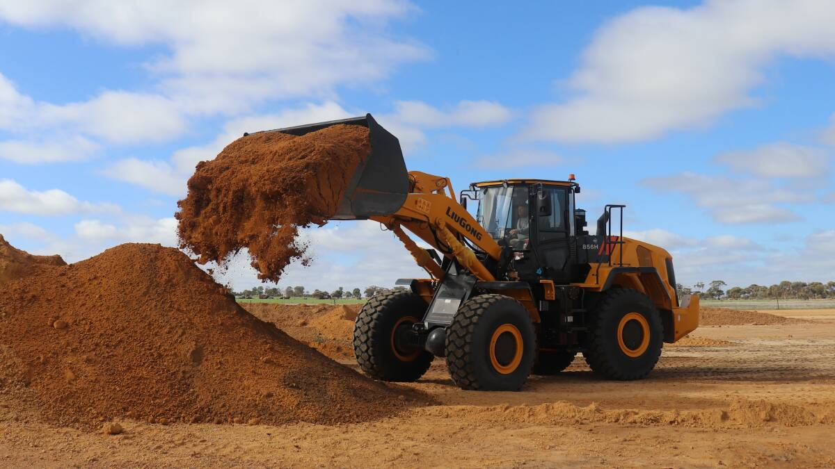 McIntosh & Son displayed some of the LiuGong wheel loader range from its construction division. Big wheel loaders like this 856H have proved popular on farms for a number of jobs and a number of farmers lined up to watch this demonstration.