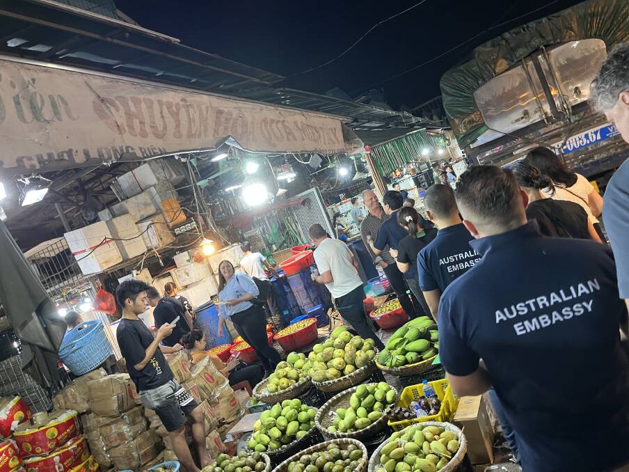 Members of the Australian horticulture industry get an insight to a Vietnamese fruit and vegetable market. Picture supplied