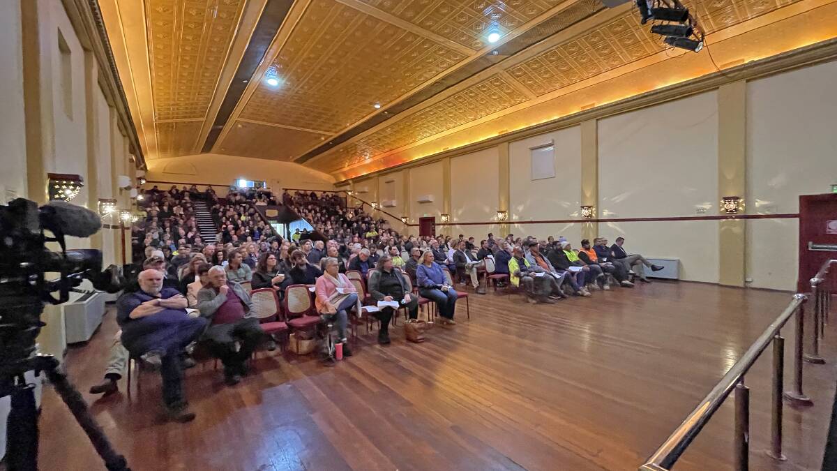 About 422 growers and community members turned out on Monday to a community meeting in Merredin to find out more about the WA governments Aboriginal Cultural Heritage Act reforms.
